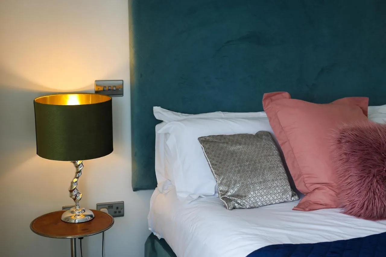 Beachcliff Hotel Cardiff