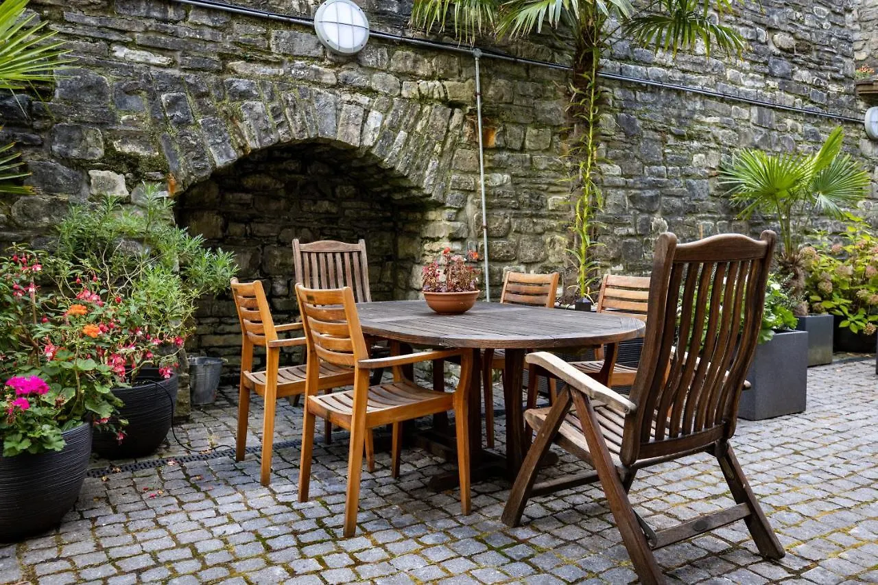 Beachcliff Hotel Cardiff