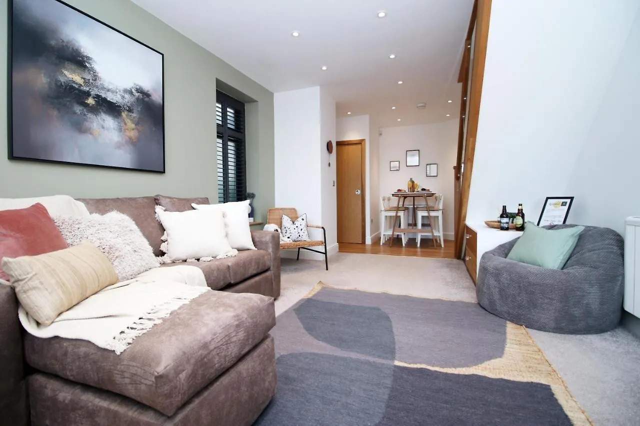 Beachcliff Hotel Cardiff