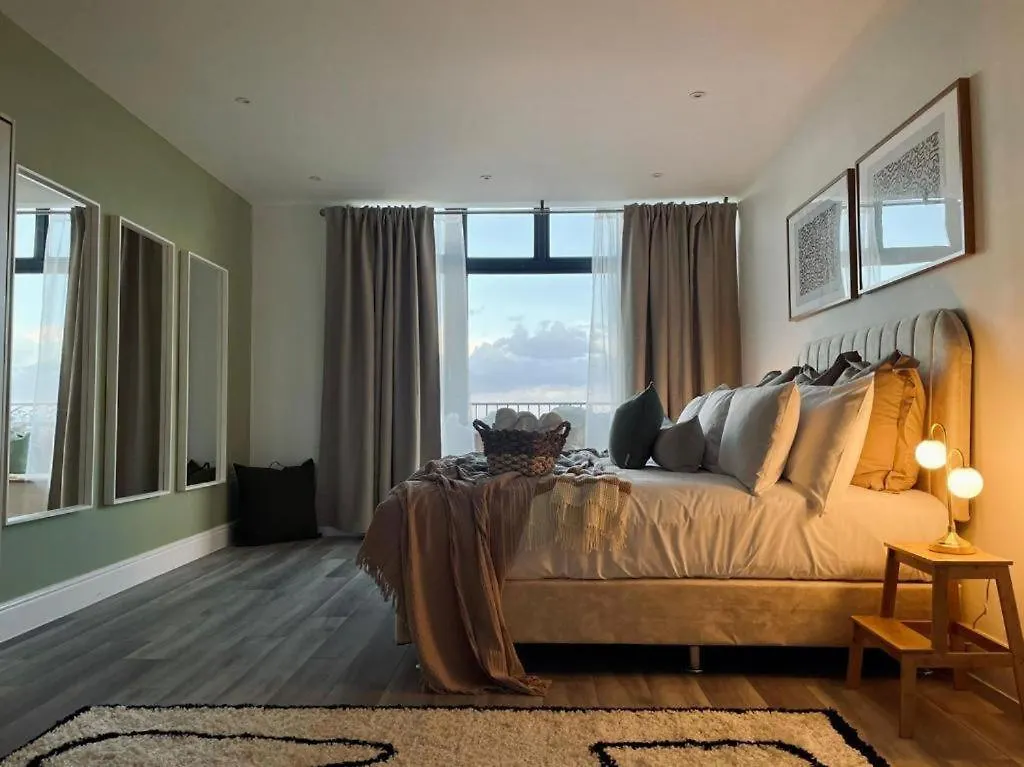 Beachcliff Hotel Cardiff