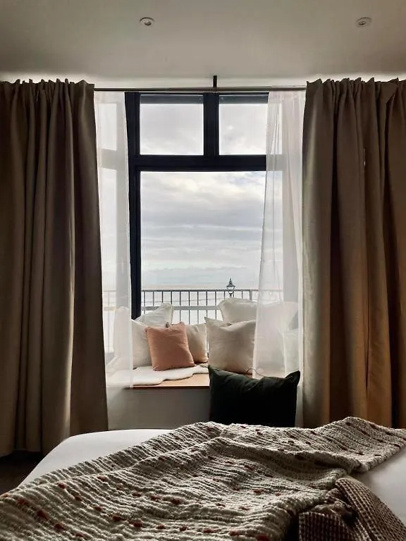 Beachcliff Hotel Cardiff